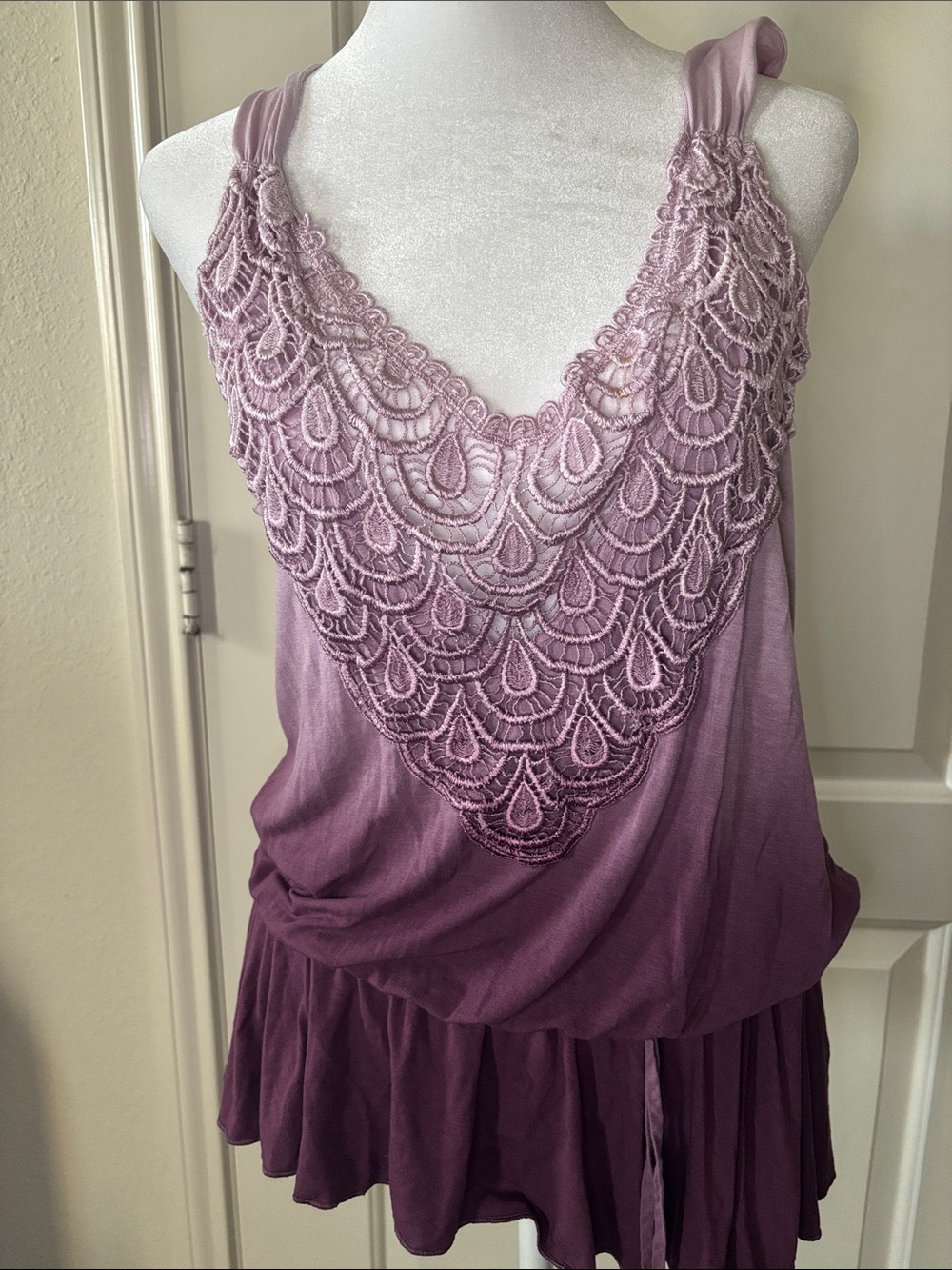 Lux Ombre Lace-Trim Tank in Lavender to Plum